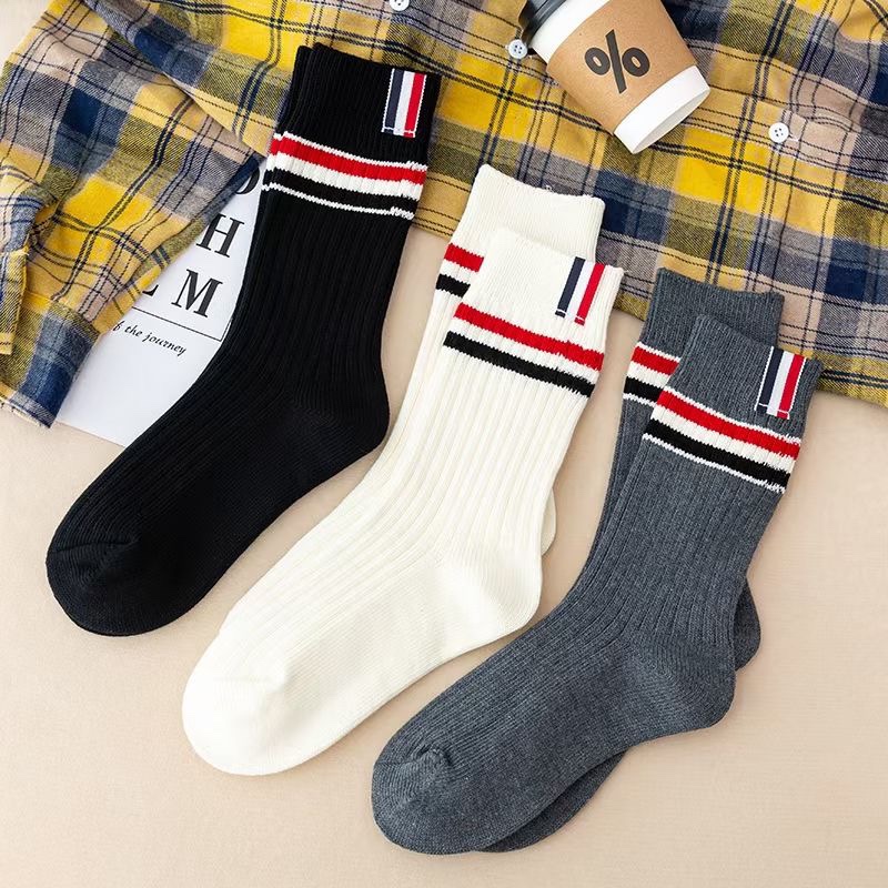 Thom Browne Socks/Box - FashionPlug