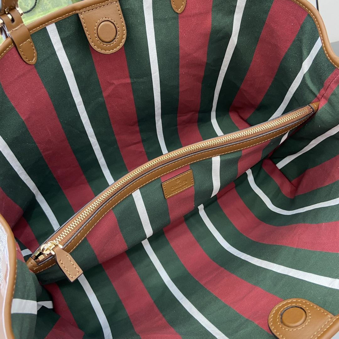 Gucci GG Emblem Medium Tote Bag - FashionPlug
