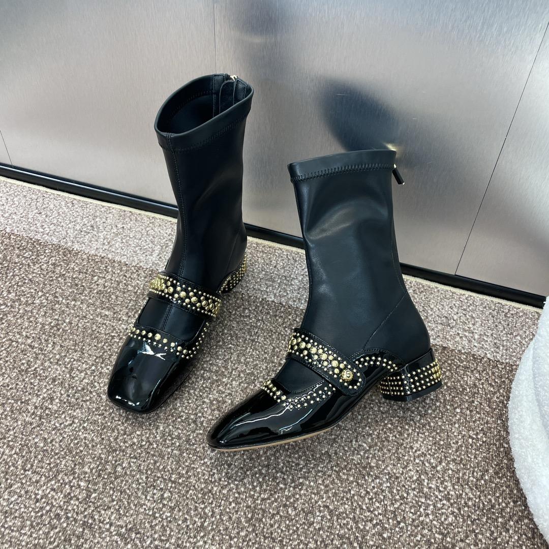 Dior Belle-D Heeled Ankle Boot - FashionPlug