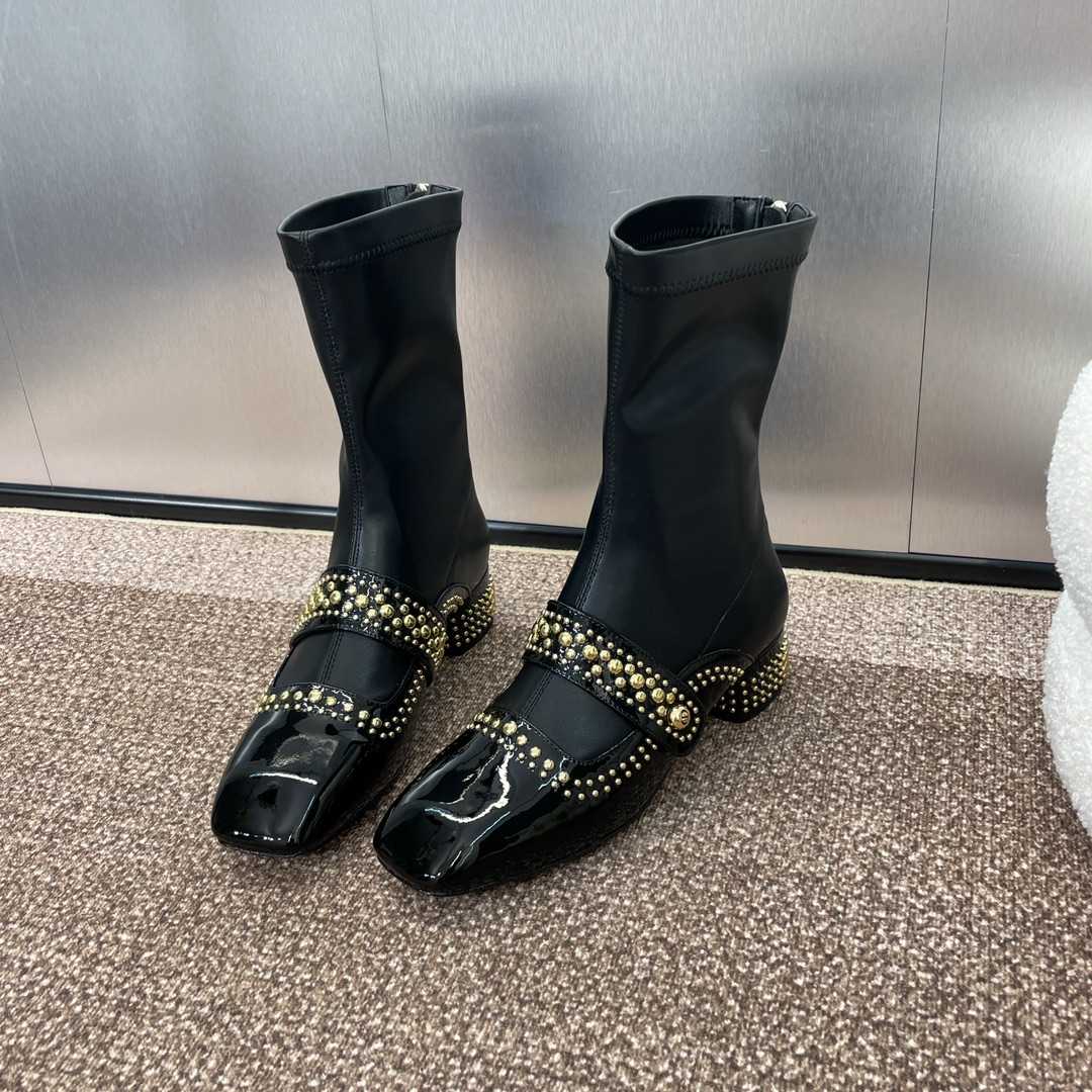 Dior Belle-D Heeled Ankle Boot - FashionPlug