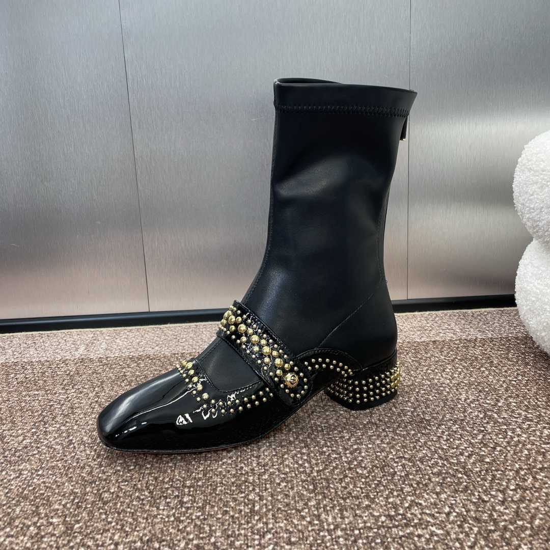 Dior Belle-D Heeled Ankle Boot - FashionPlug