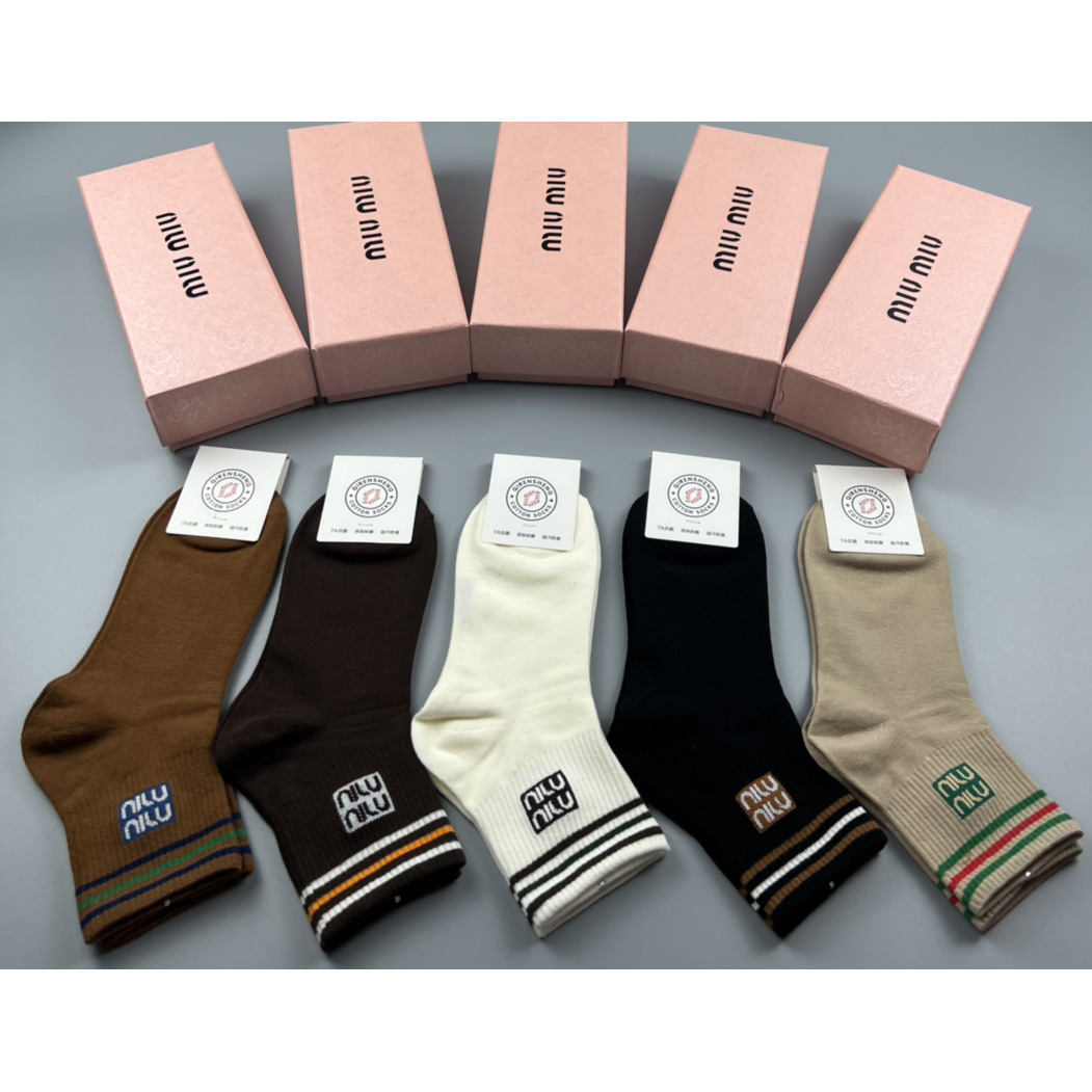 Miu Miu Socks /Box - FashionPlug