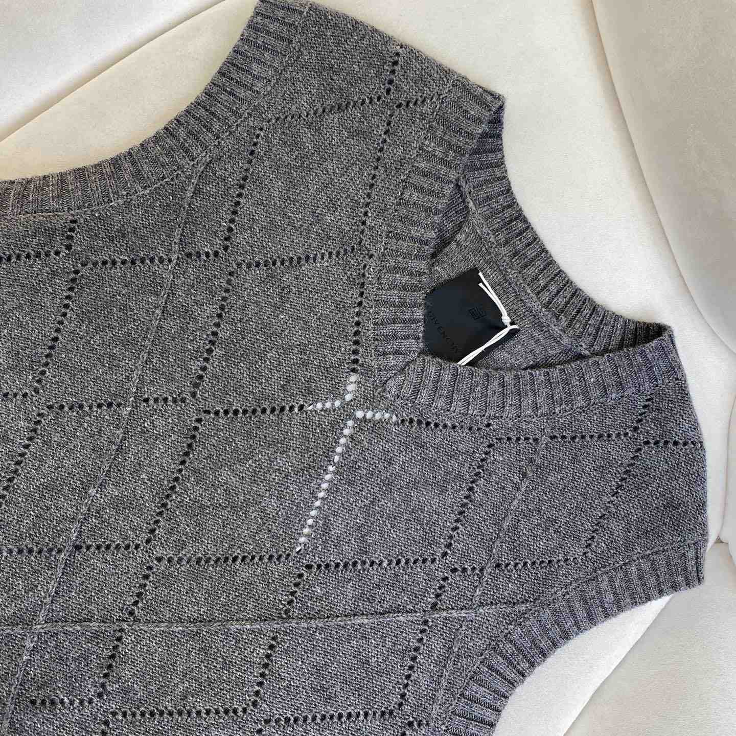 Givenchy Cropped Sweater In Wool - FashionPlug