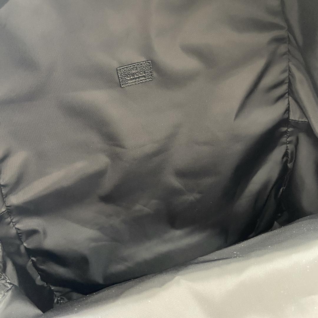 Gucci Large Backpack With Gucci Logo - FashionPlug