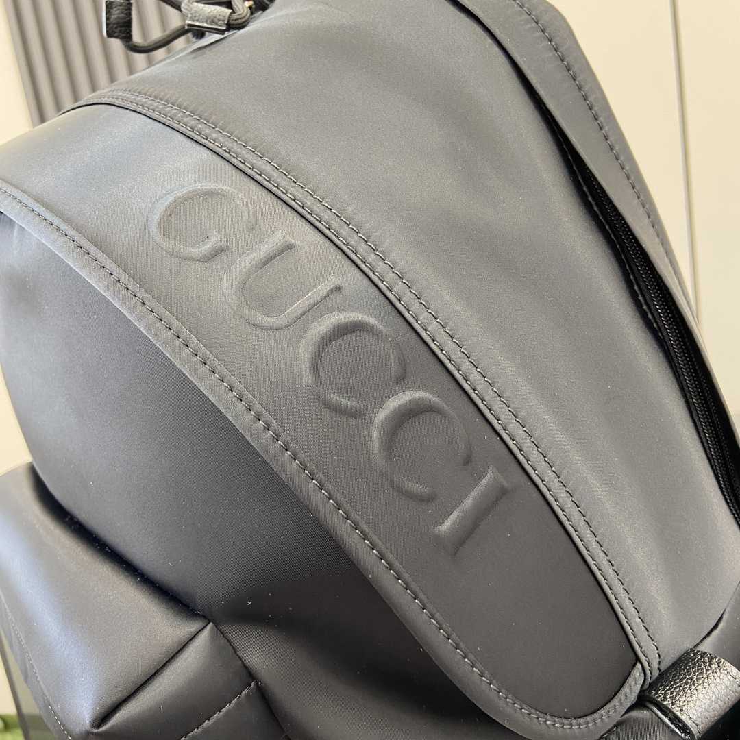Gucci Large Backpack With Gucci Logo - FashionPlug