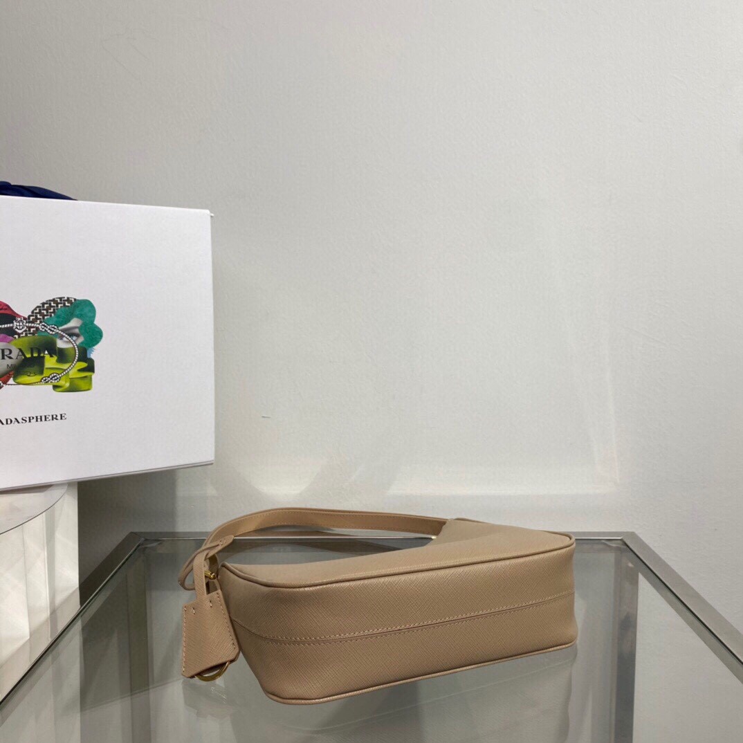 Prada Re-Edition 2005 Saffiano Leather Bag （ 22×18×6cm） - FashionPlug