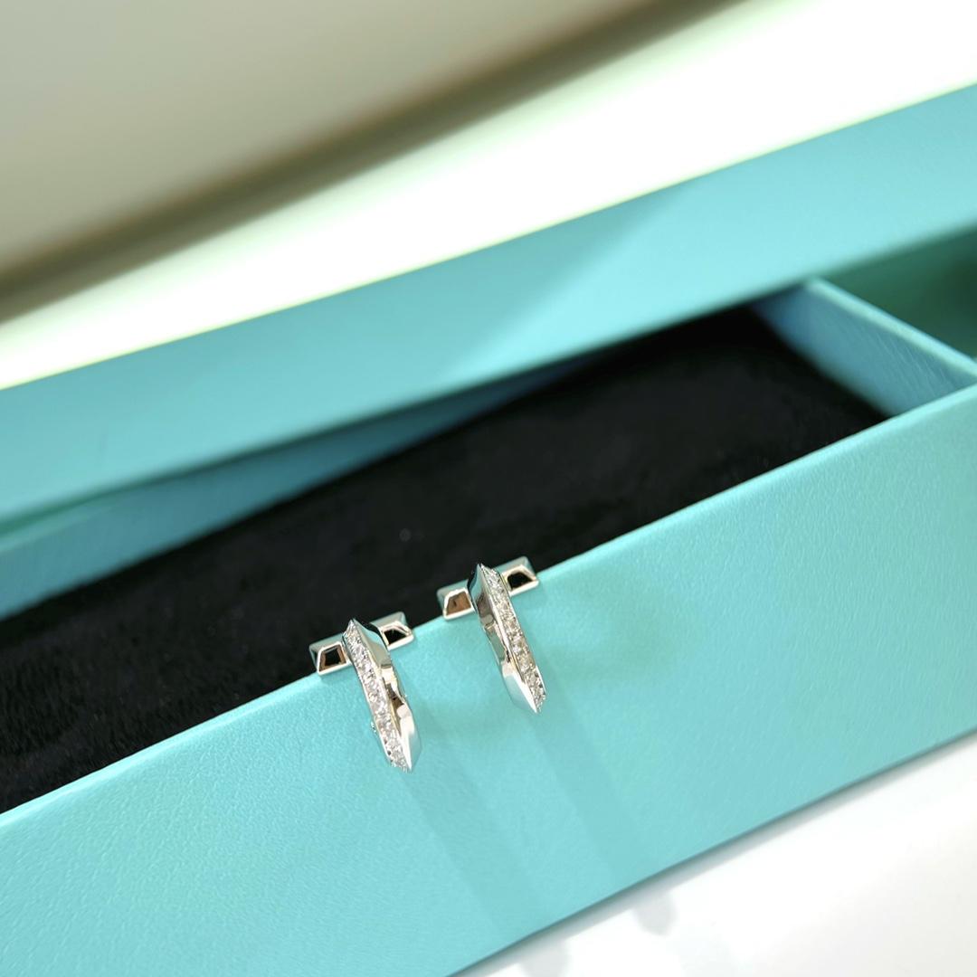 Tiffany & Co. White Gold Earrings - FashionPlug
