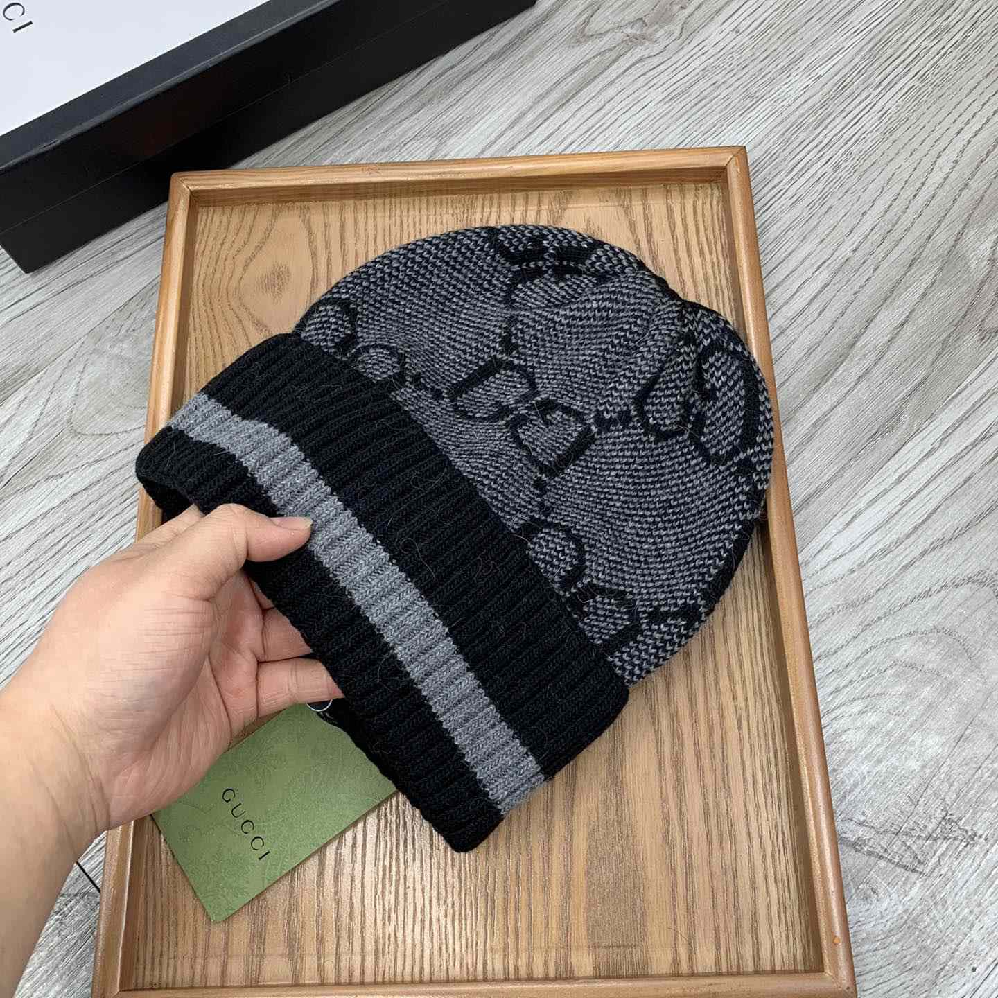 Gucci Beanie  - FashionPlug
