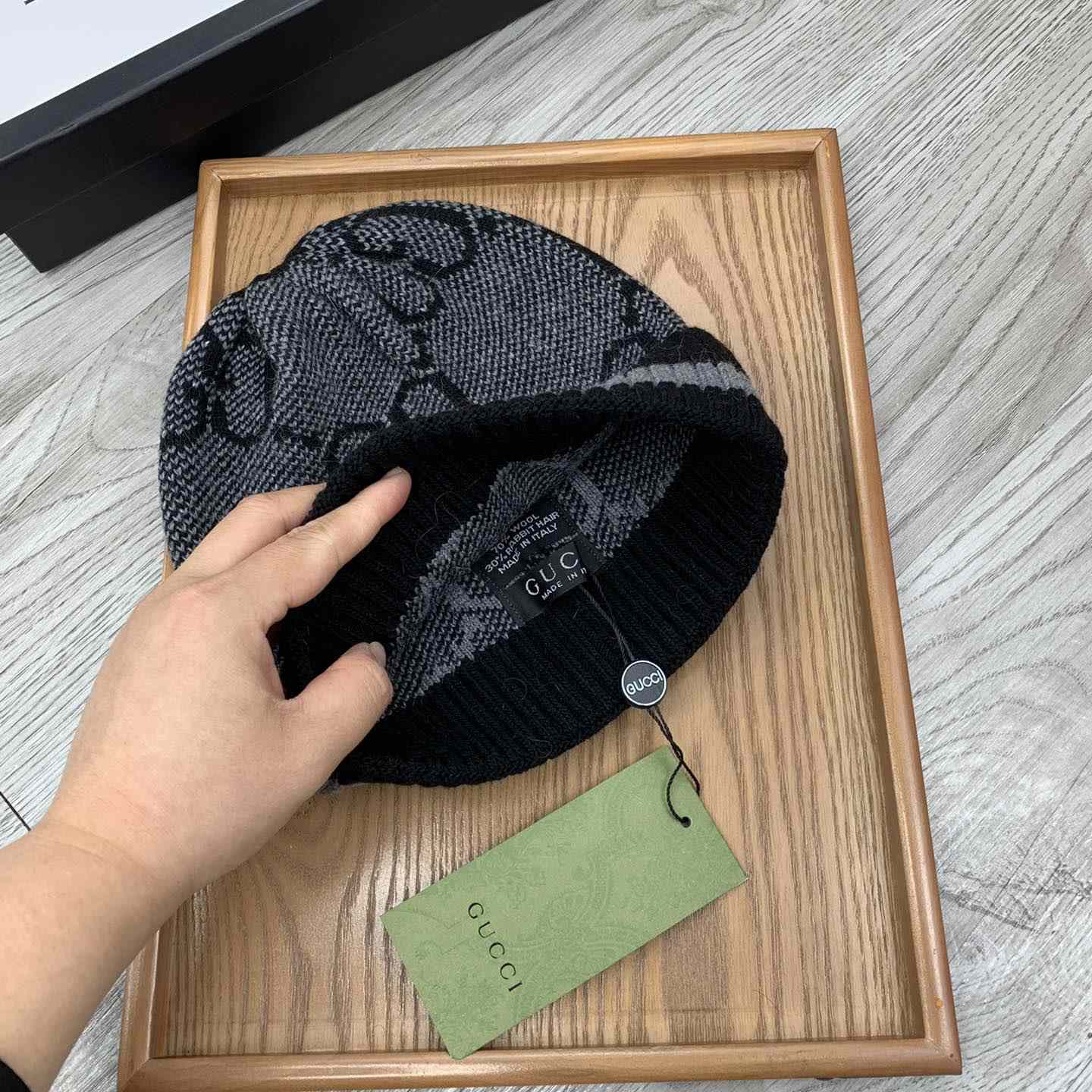 Gucci Beanie  - FashionPlug