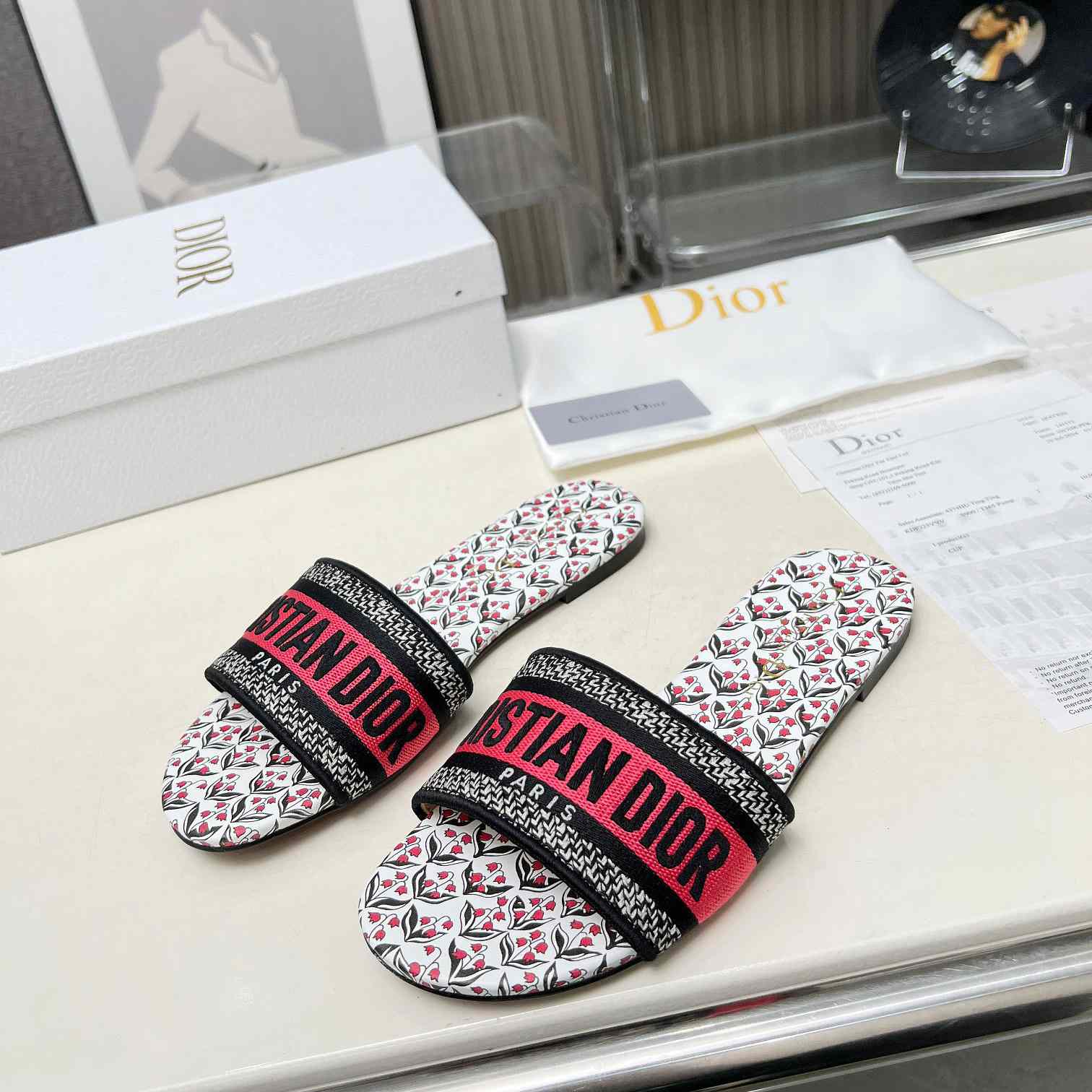 Dior Dioramour Dway Slide - FashionPlug
