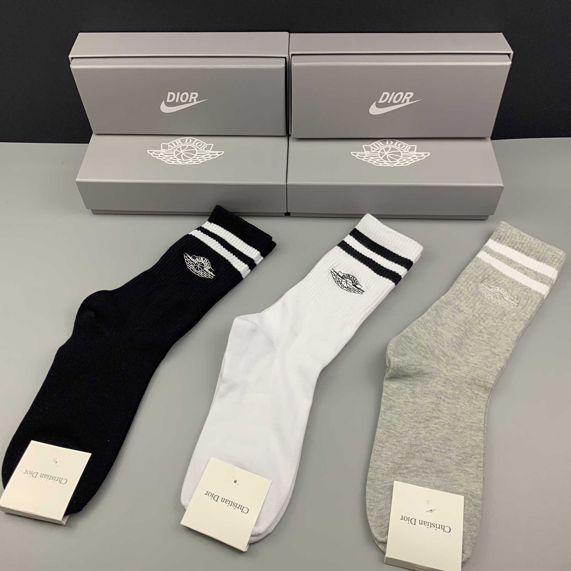 Dior Oblique Wool Socks /Box - FashionPlug
