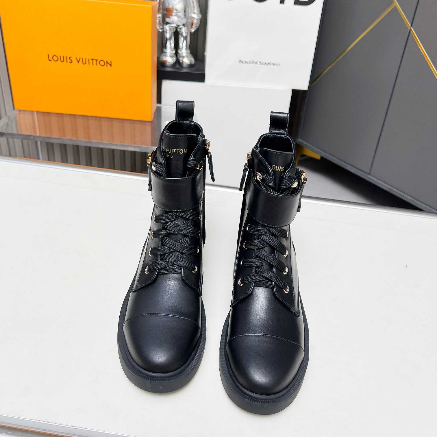 Louis Vuitton Citizen Flat Ranger Boot    1ADCJ6 - FashionPlug
