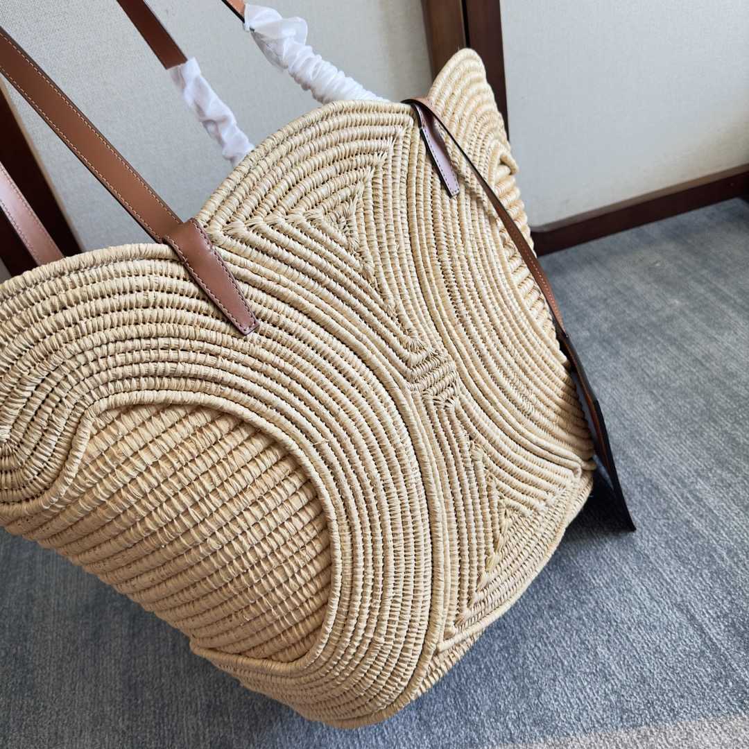 Celine Classic Panier Medium Braided Triomphe In Raffia And Calfskin - FashionPlug