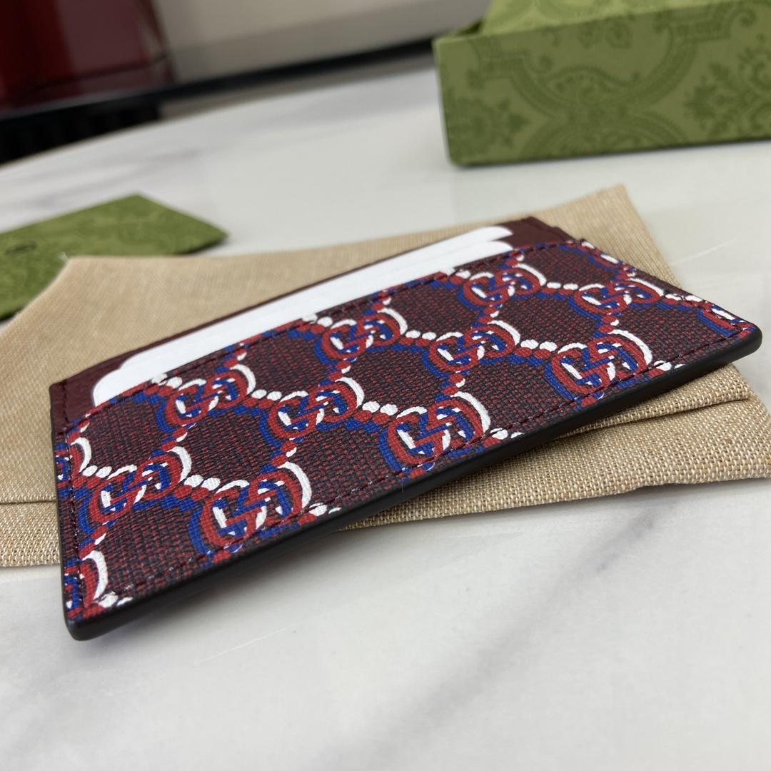 Gucci Card Case With GG Shadow - FashionPlug