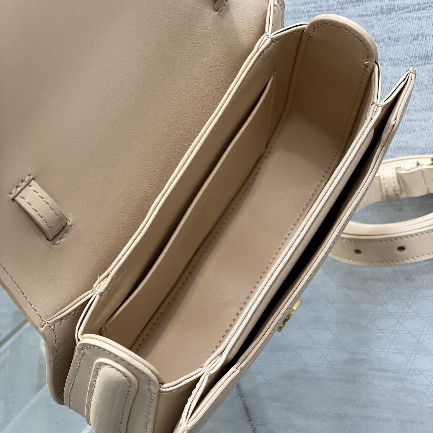 Dior Medium 30 Montaigne Avenue Top Handle Bag - FashionPlug