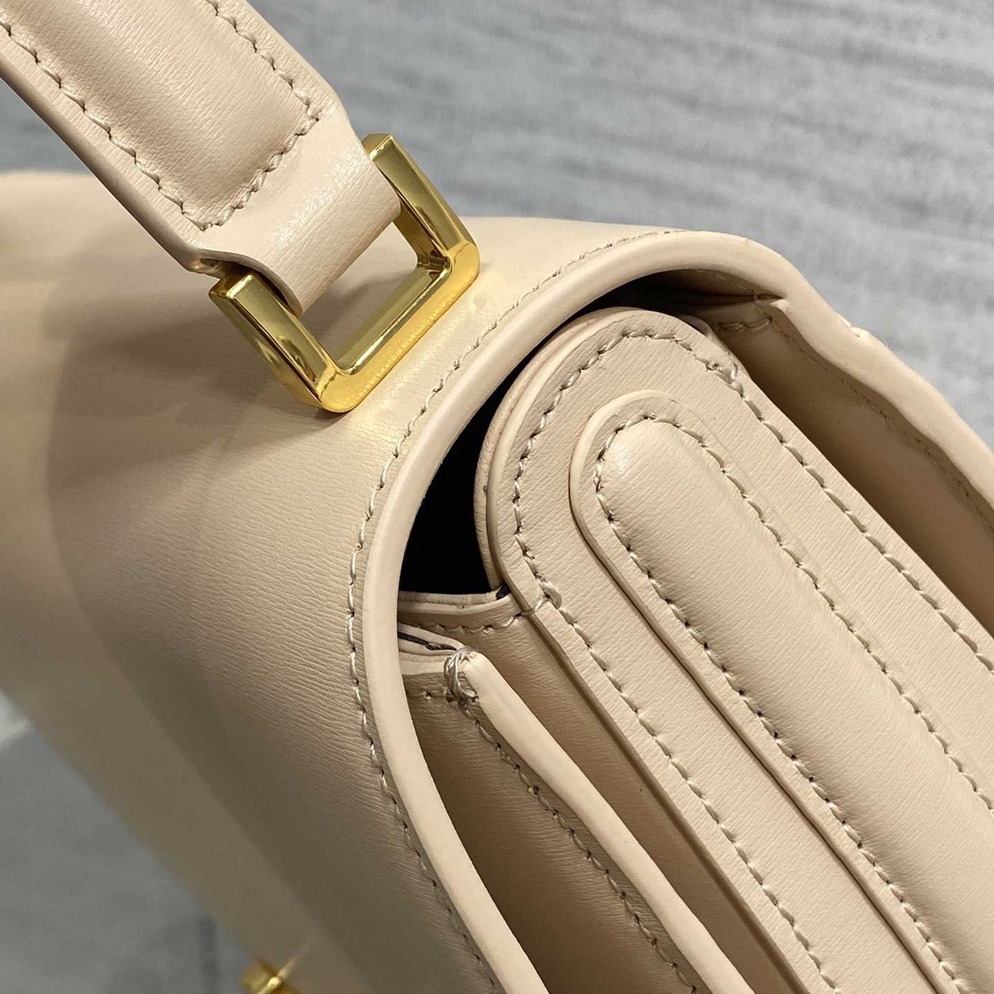 Dior Medium 30 Montaigne Avenue Top Handle Bag - FashionPlug