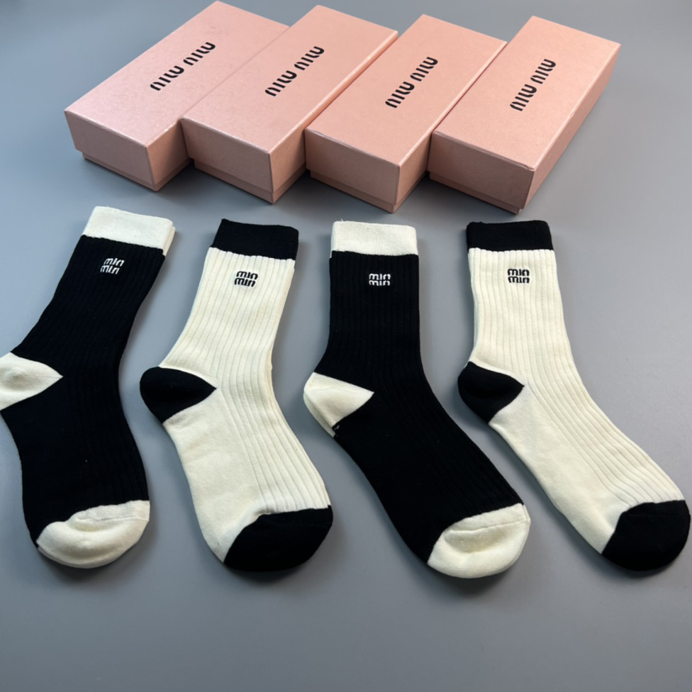 Miu Miu Socks /Box - FashionPlug