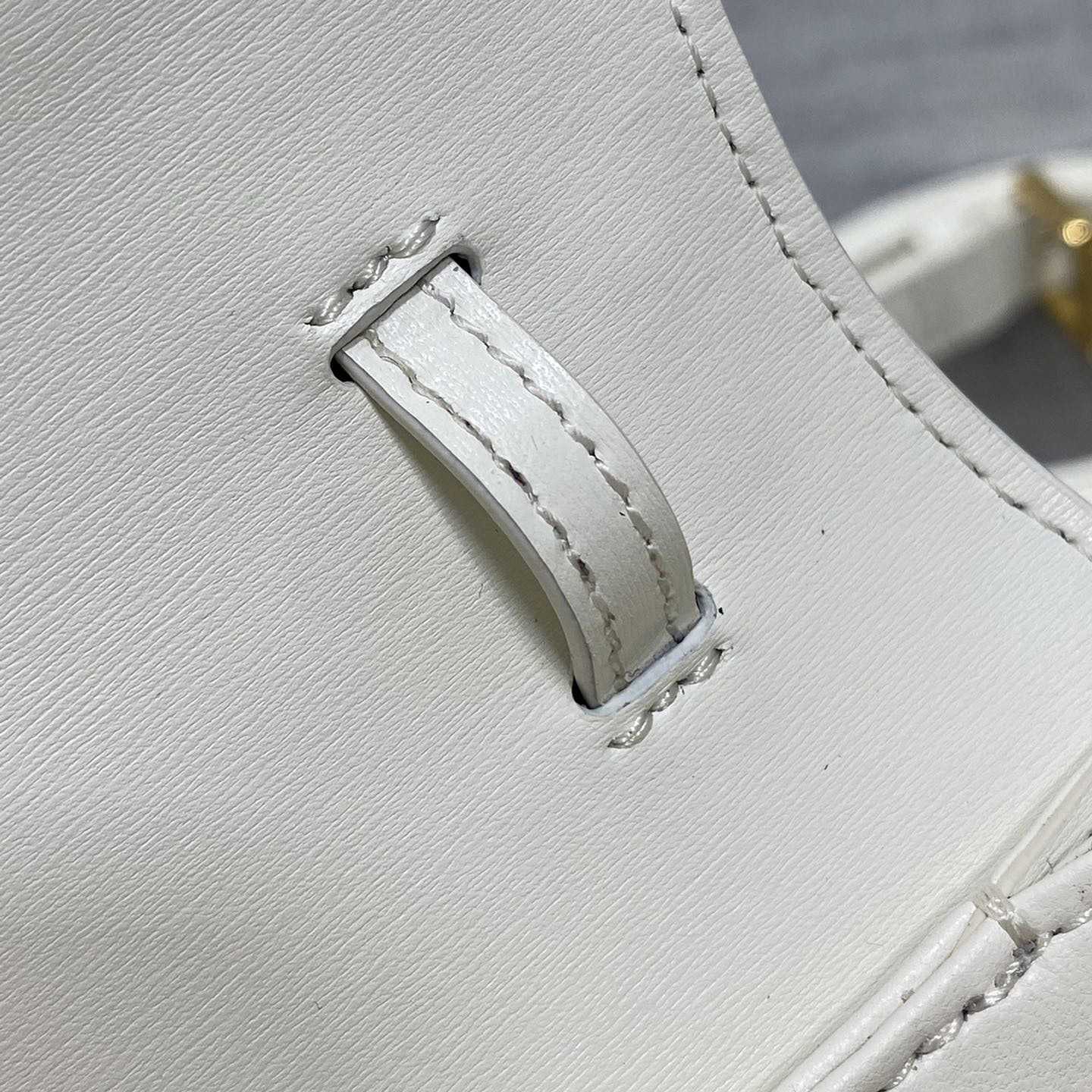 Dior Medium 30 Montaigne Avenue Top Handle Bag - FashionPlug