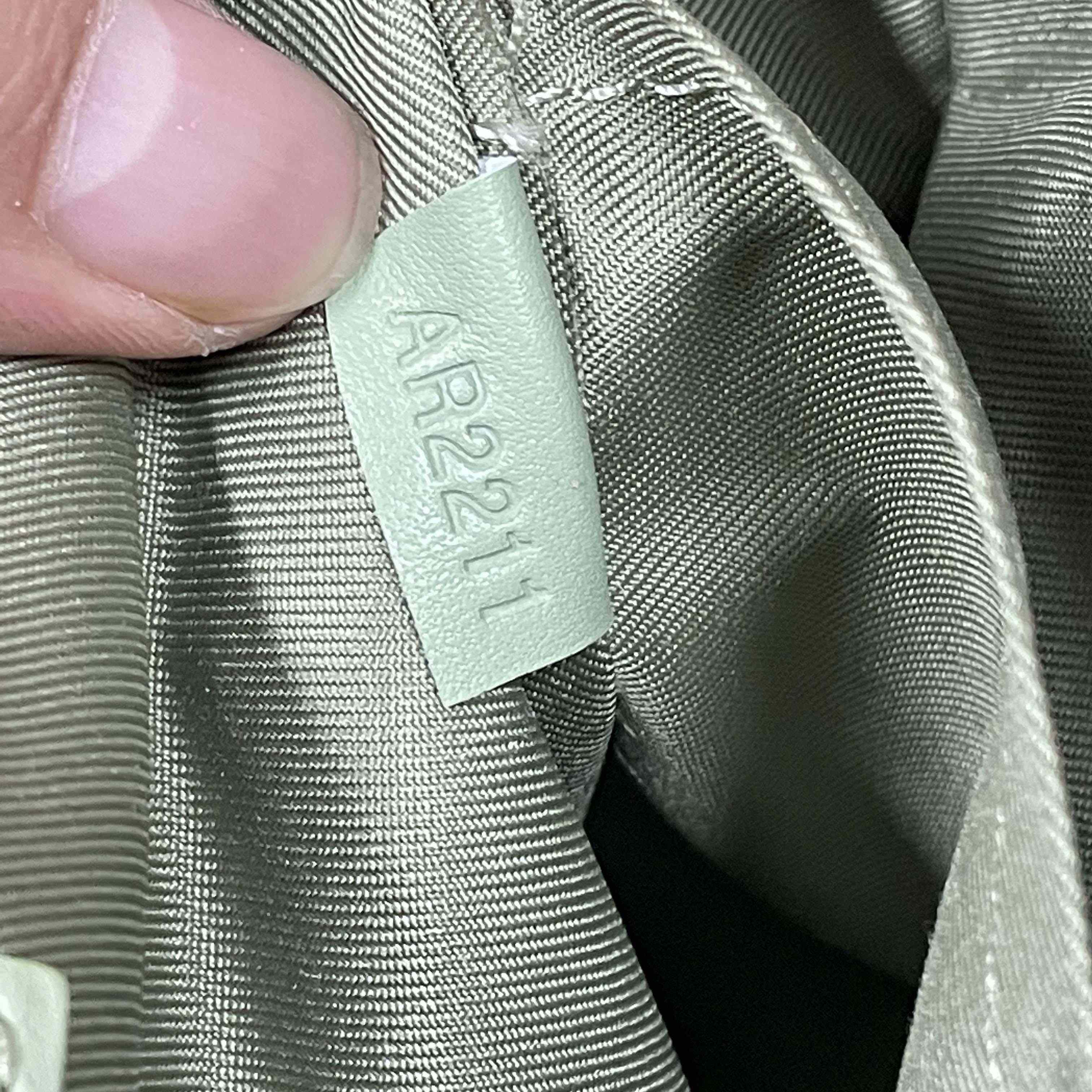 Louis Vuitton District PM   M11593 - FashionPlug