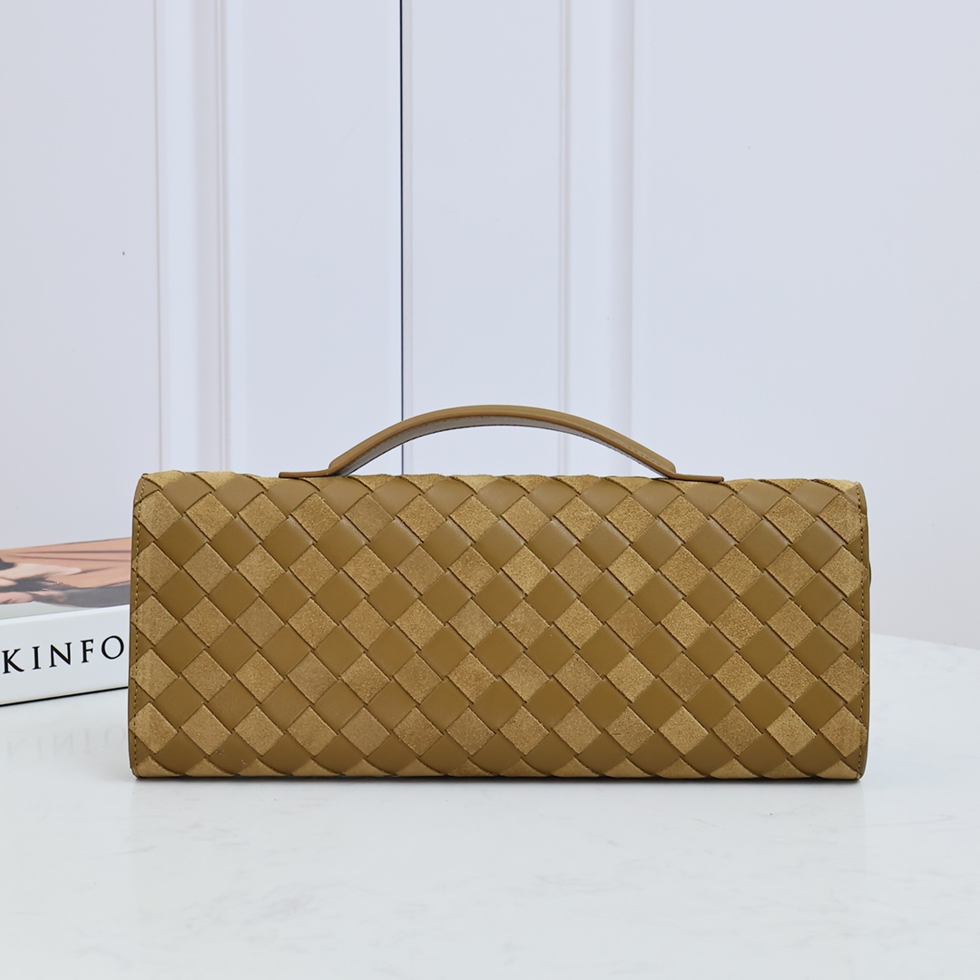 Bottega Veneta Long Clutch Andiamo With Handle - FashionPlug