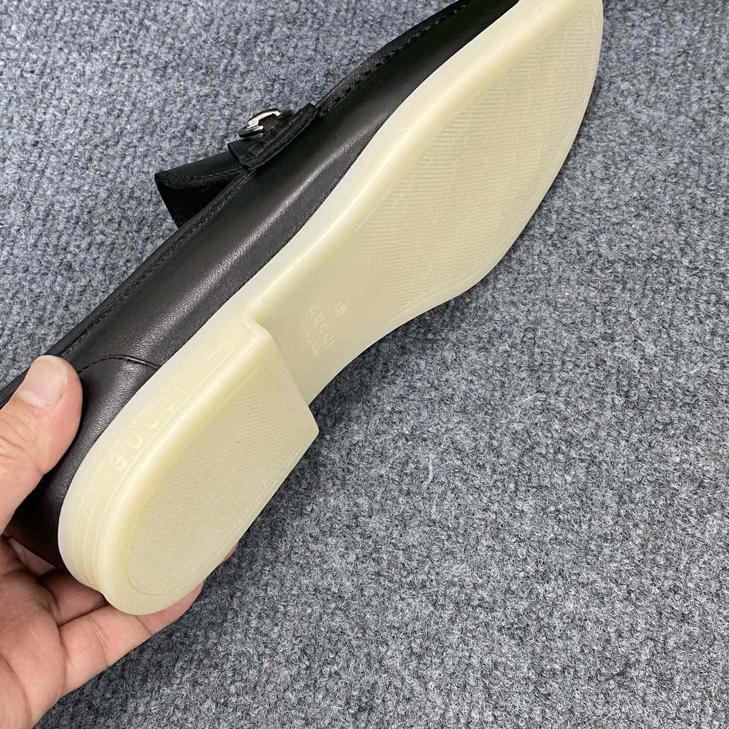 Gucci Men's Loafer With Horsebit - FashionPlug