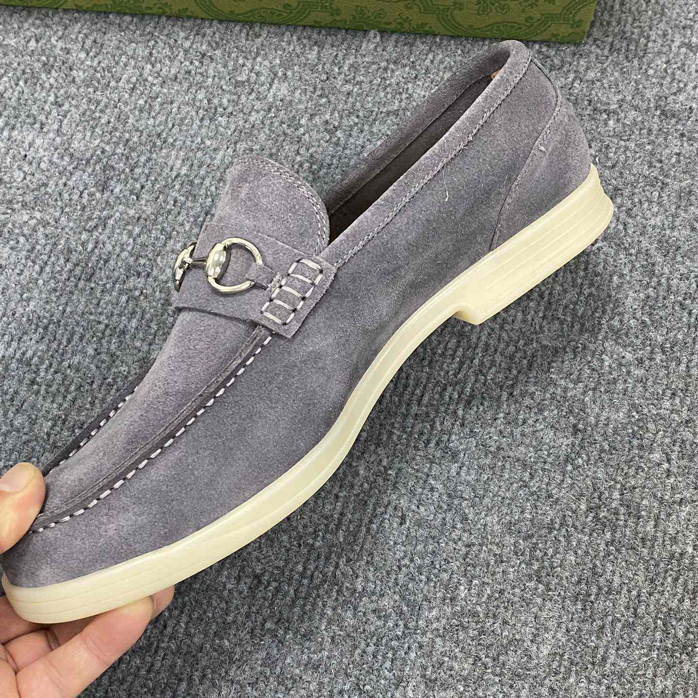 Gucci Men's Loafer With Horsebit - FashionPlug
