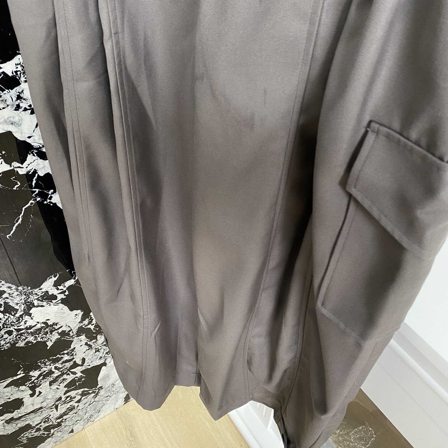 Louis Vuitton Pants - FashionPlug