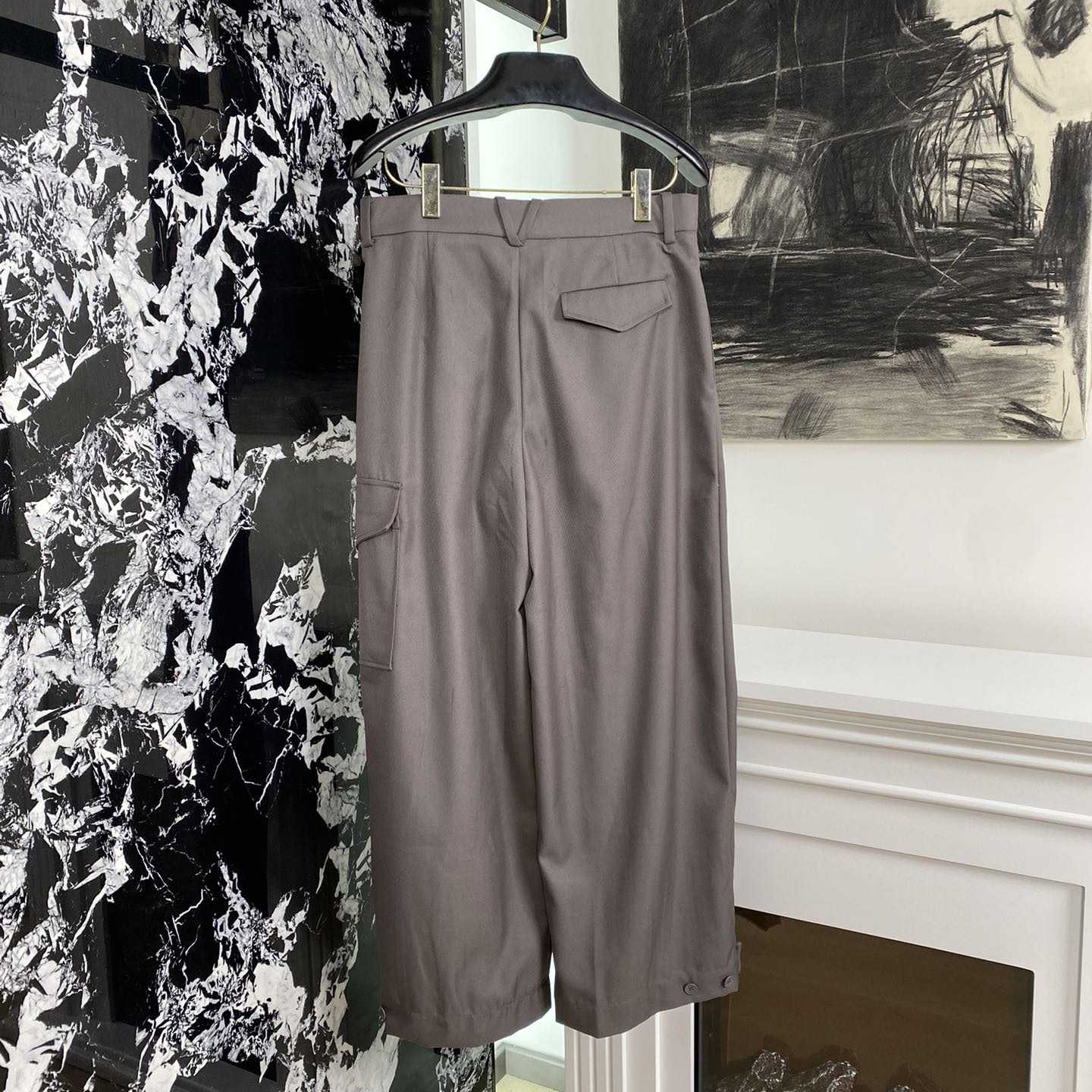 Louis Vuitton Pants - FashionPlug