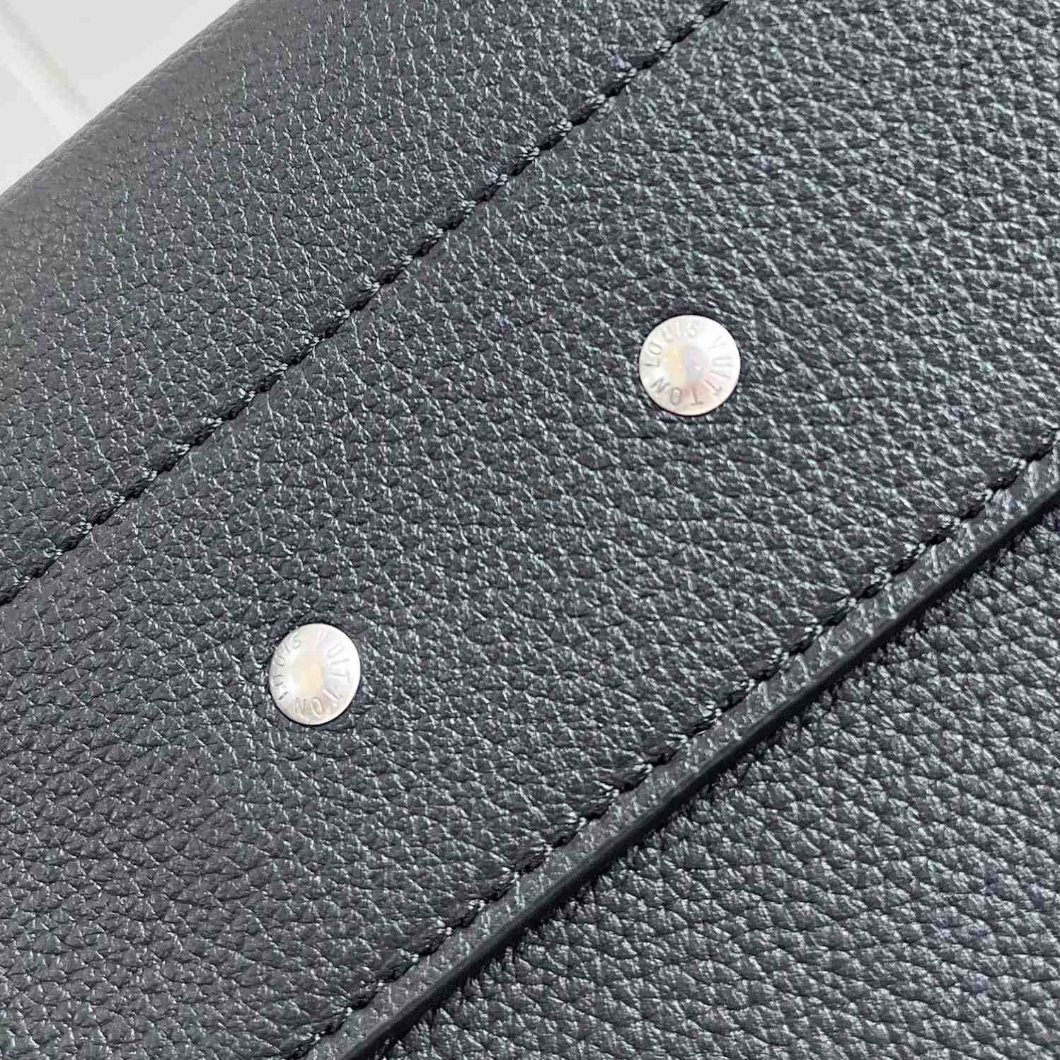 Louis Vuitton Steamer Crossbody   M11607 - FashionPlug