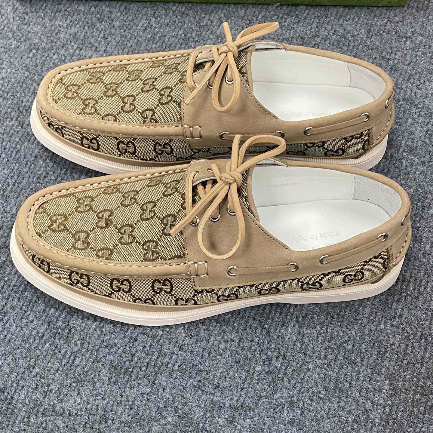 Gucci Men's Original GG Lace-up Loafer - FashionPlug
