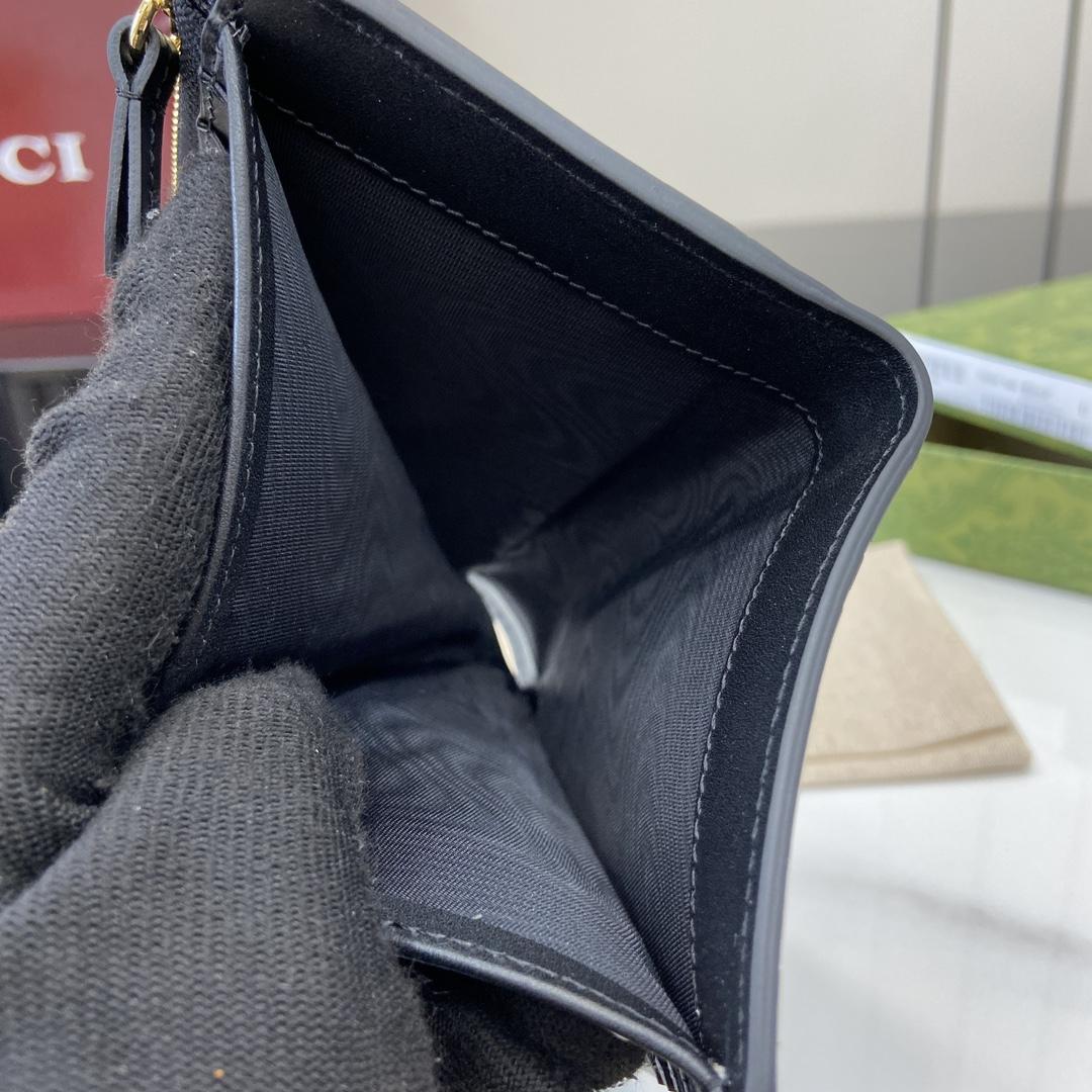 Gucci GG Medium Wallet - FashionPlug