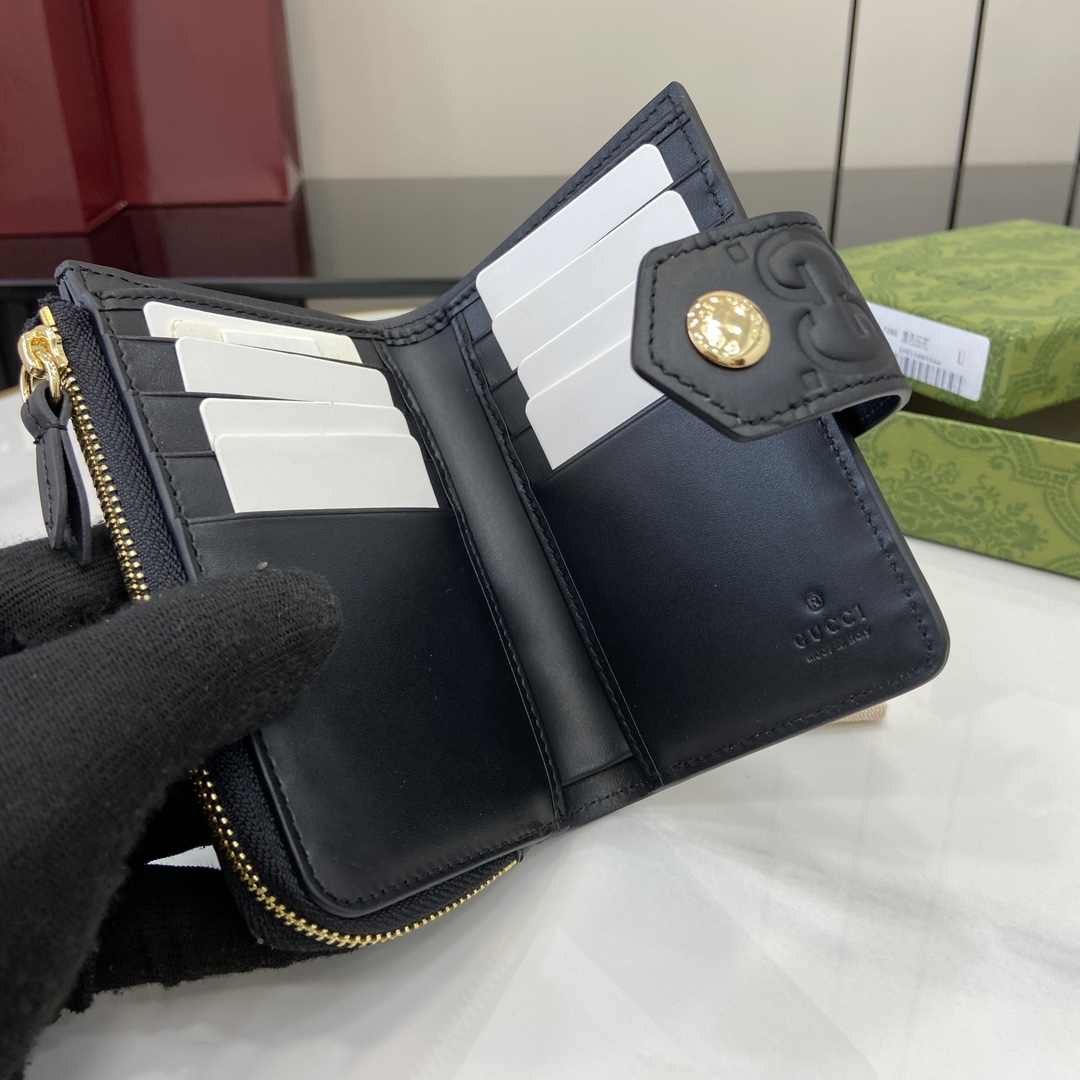 Gucci GG Medium Wallet - FashionPlug