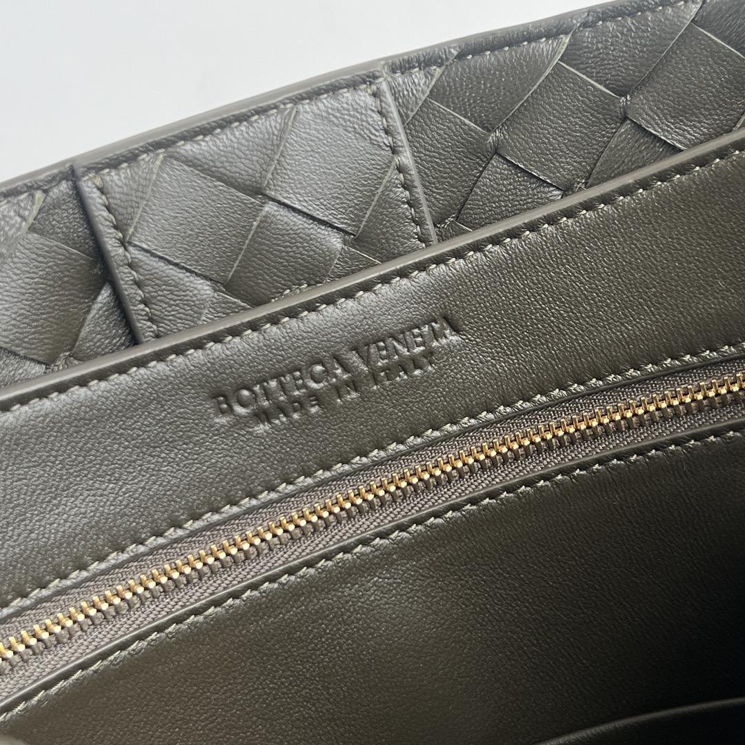 Bottega Veneta Medium Andiamo  32*24*12CM - FashionPlug