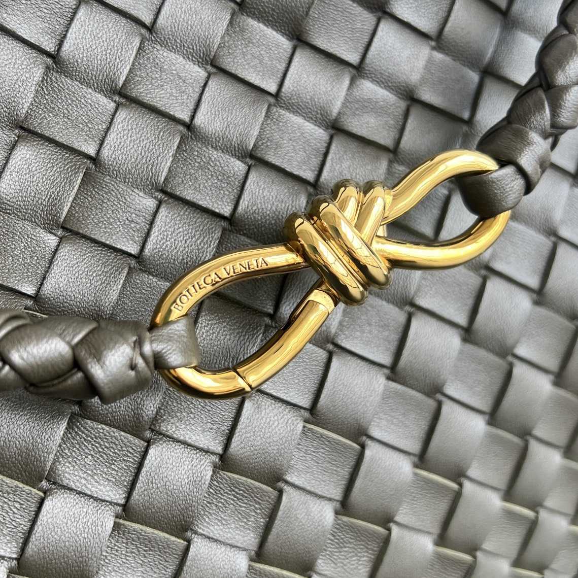 Bottega Veneta Medium Andiamo  32*24*12CM - FashionPlug