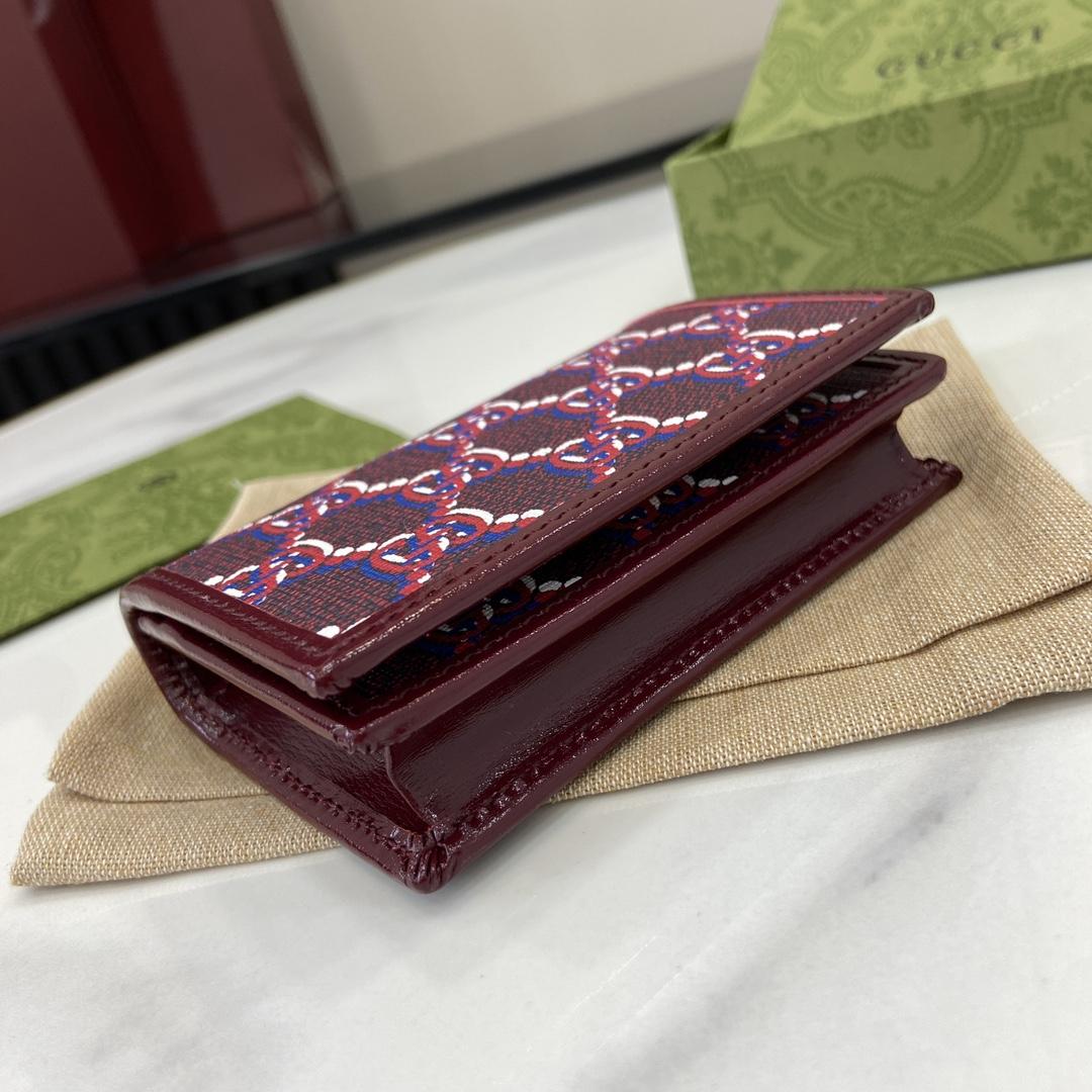 Gucci Card Case Wallet With GG Shadow - FashionPlug