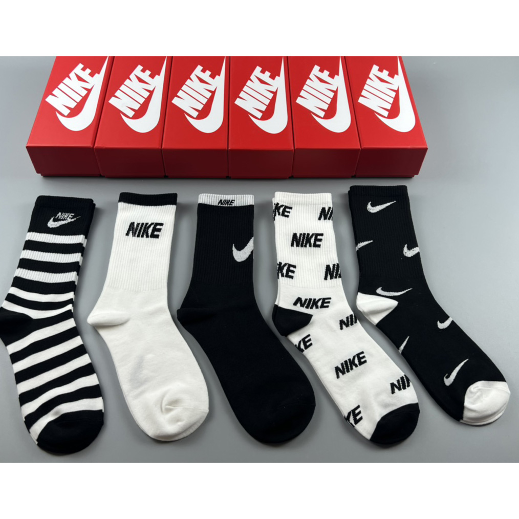 Nike Socks /Box - FashionPlug