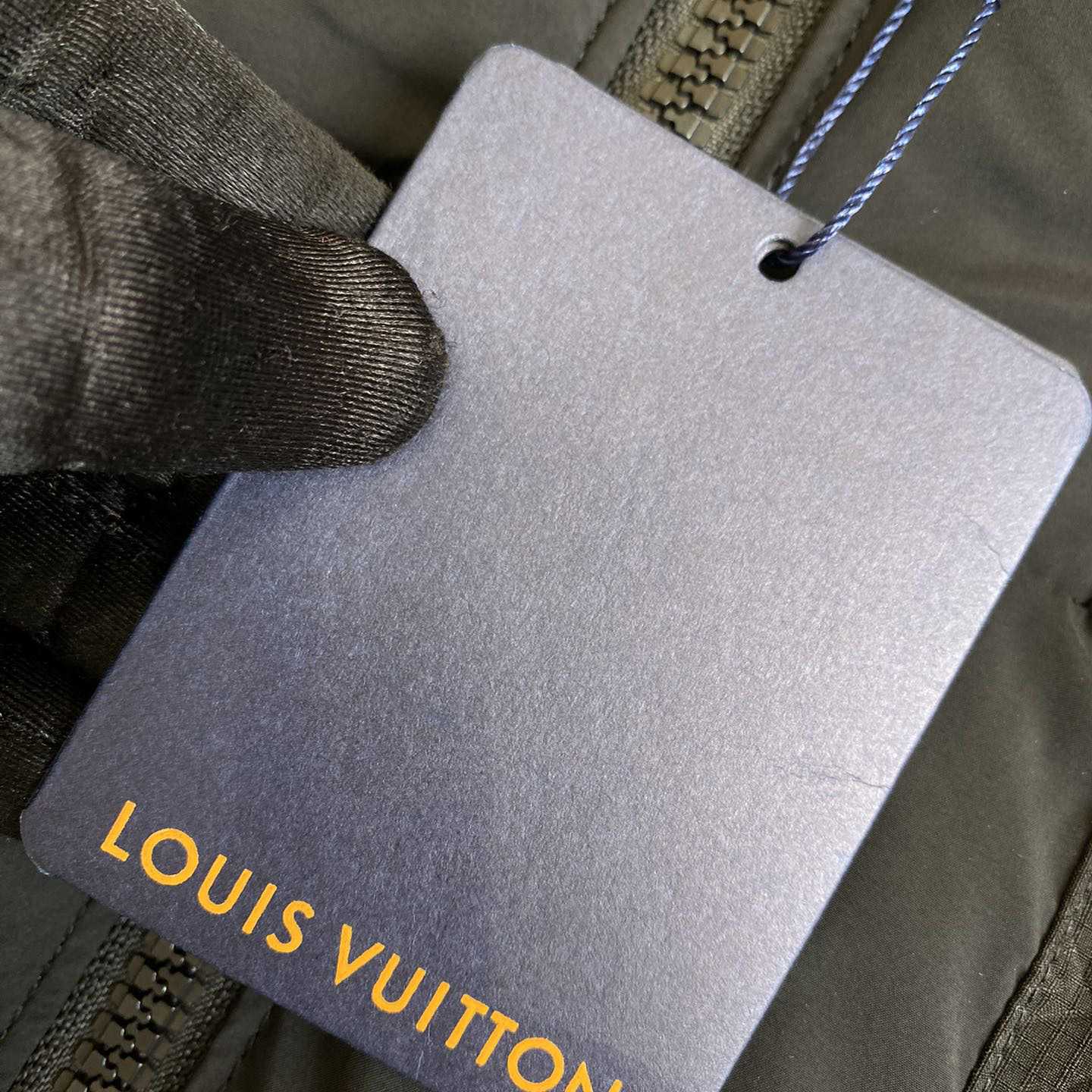 Louis Vuitton Down Blouson   1AFA37 - FashionPlug