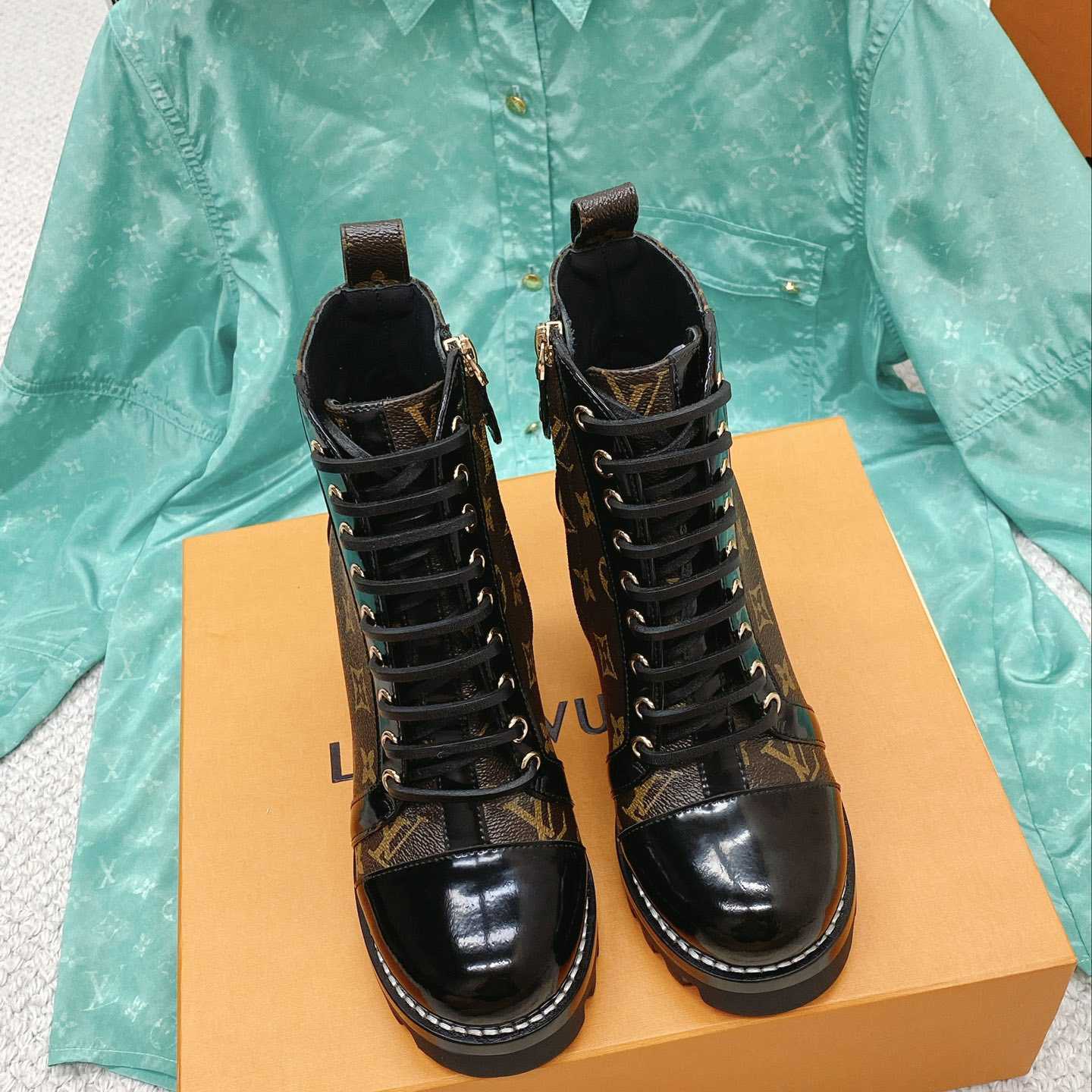Louis Vuitton Star Trail Ankle Boot   1 A2Y7X - FashionPlug