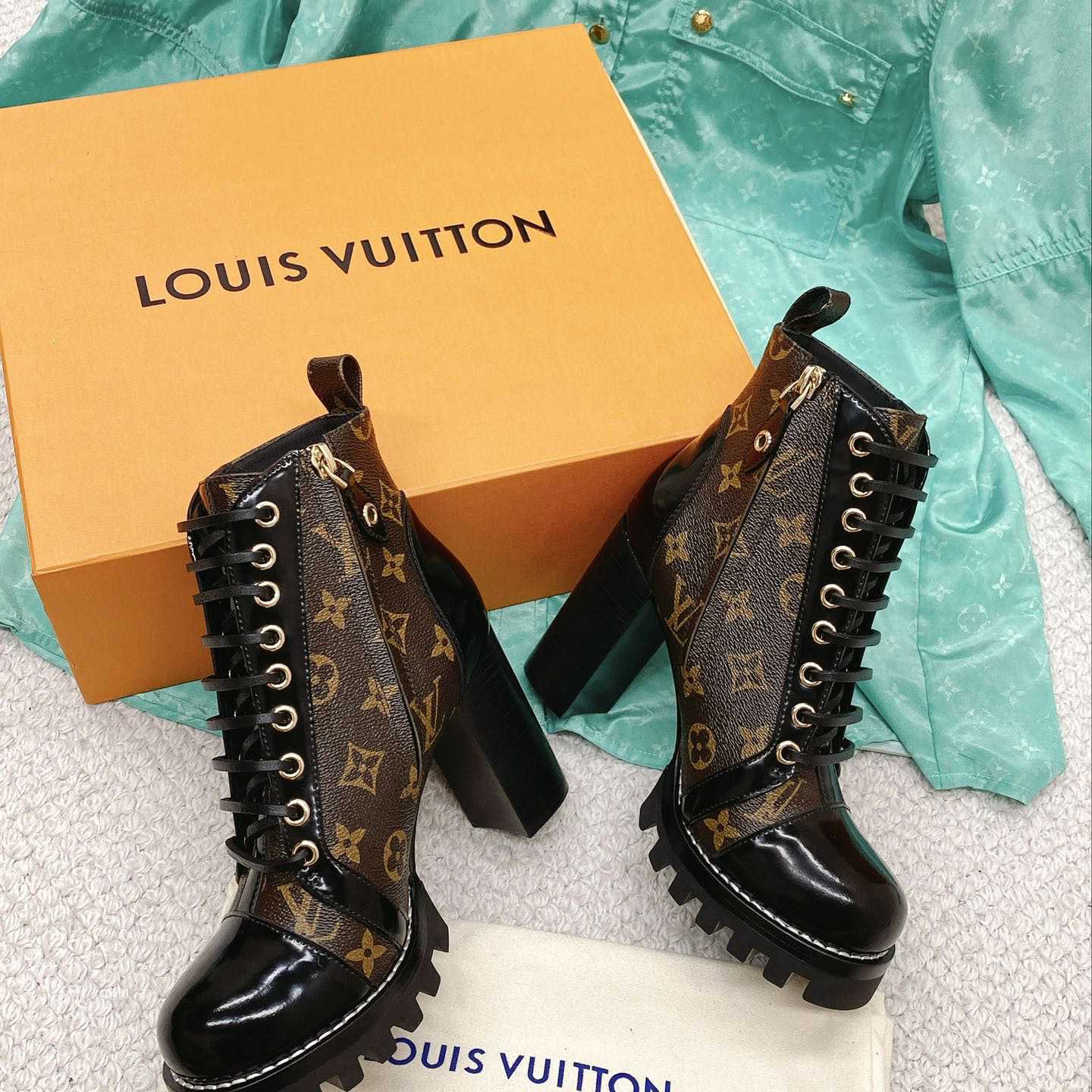 Louis Vuitton Star Trail Ankle Boot   1 A2Y7X - FashionPlug