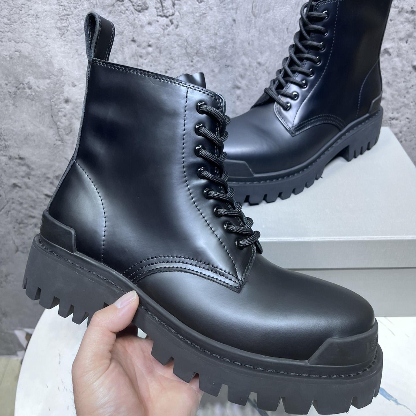 Balenciaga Men's Strike Boot - FashionPlug