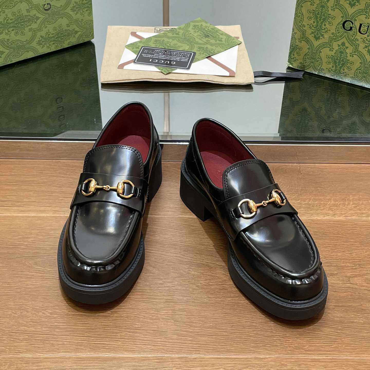 Gucci Women's Loafer With Horsebit - FashionPlug