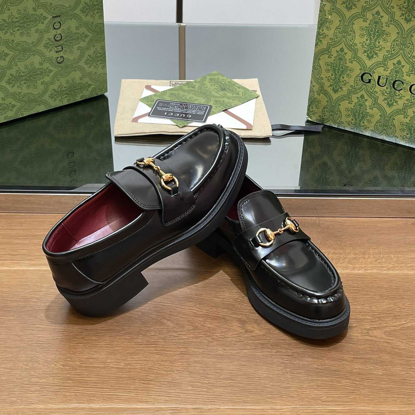 Gucci Women's Loafer With Horsebit - FashionPlug