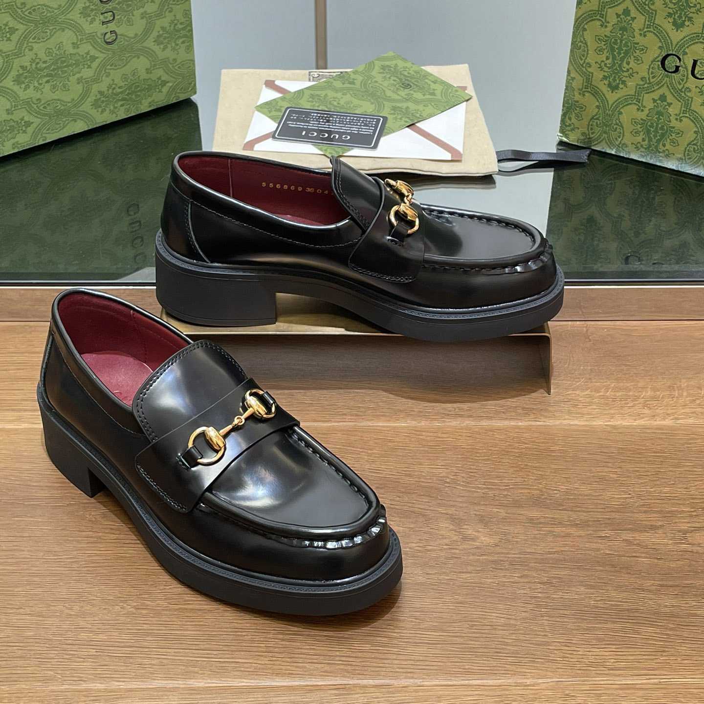 Gucci Women's Loafer With Horsebit - FashionPlug