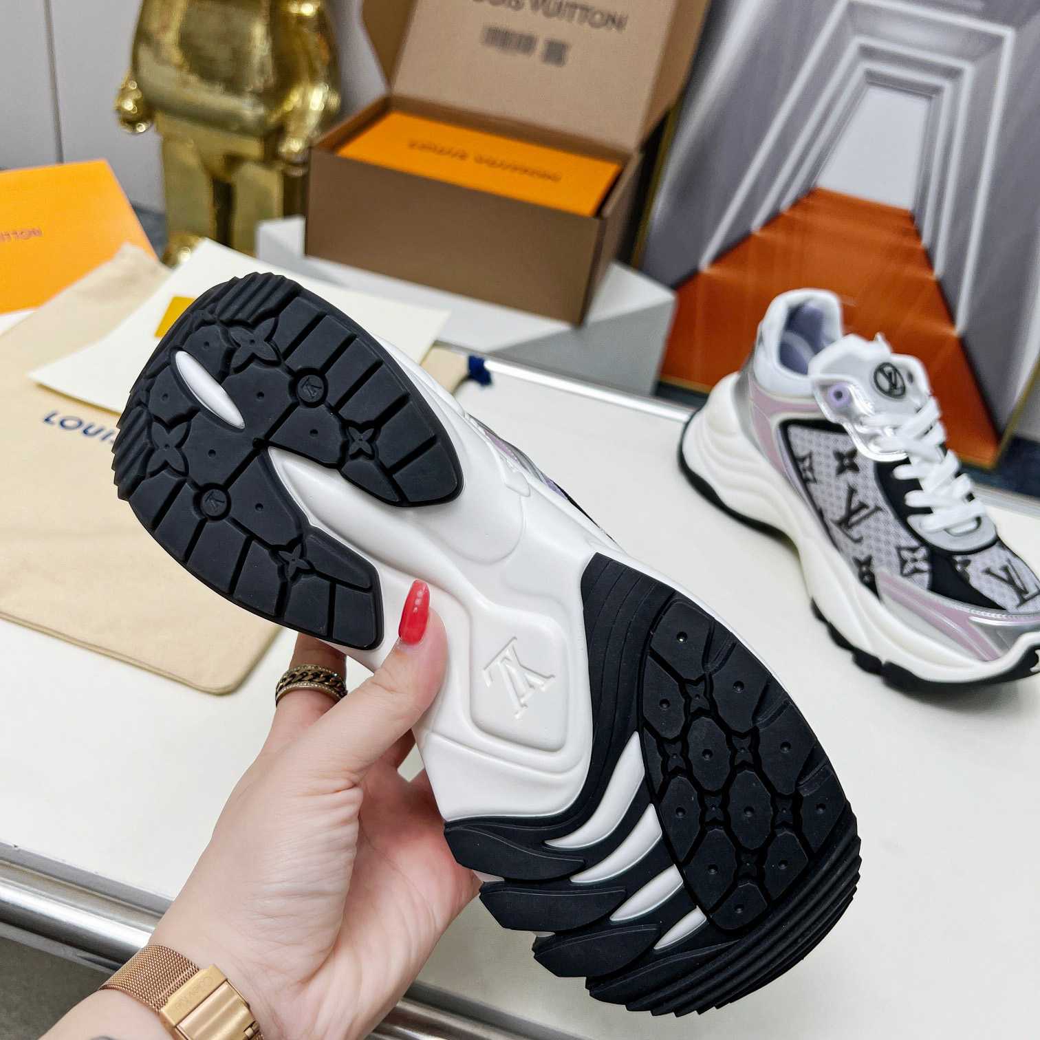 Louis Vuitton Run 55 Sneaker        1AD2PF - FashionPlug