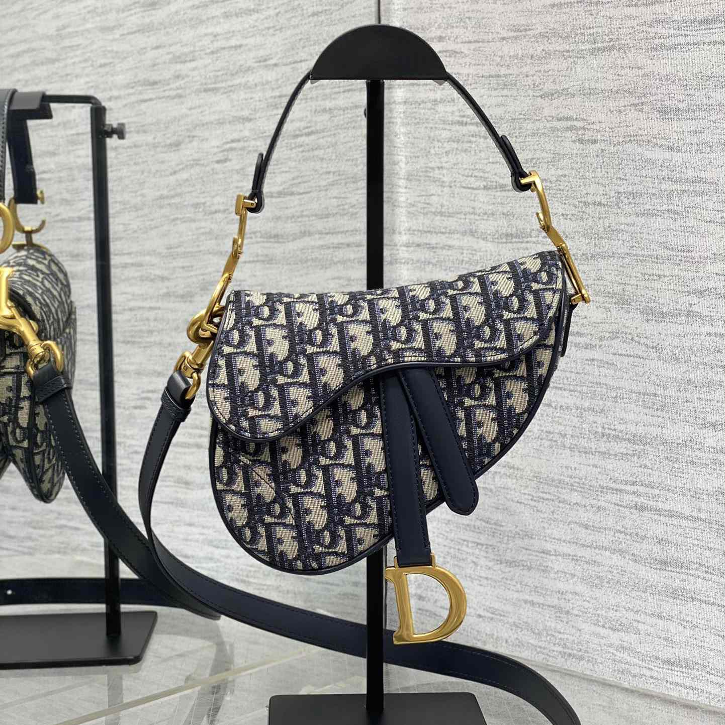 Dior Saddle Bag 17×5×15cm - FashionPlug