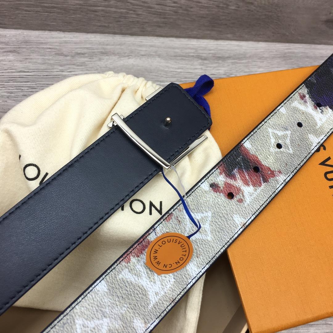 Louis Vuitton LV Initiales 40mm Reversible Belt - FashionPlug