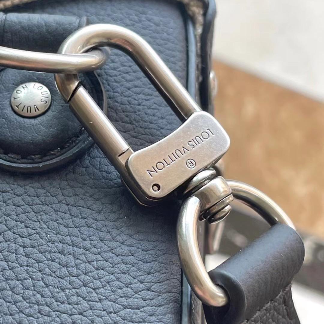 Louis Vuitton Soul Trunk  M11516 - FashionPlug