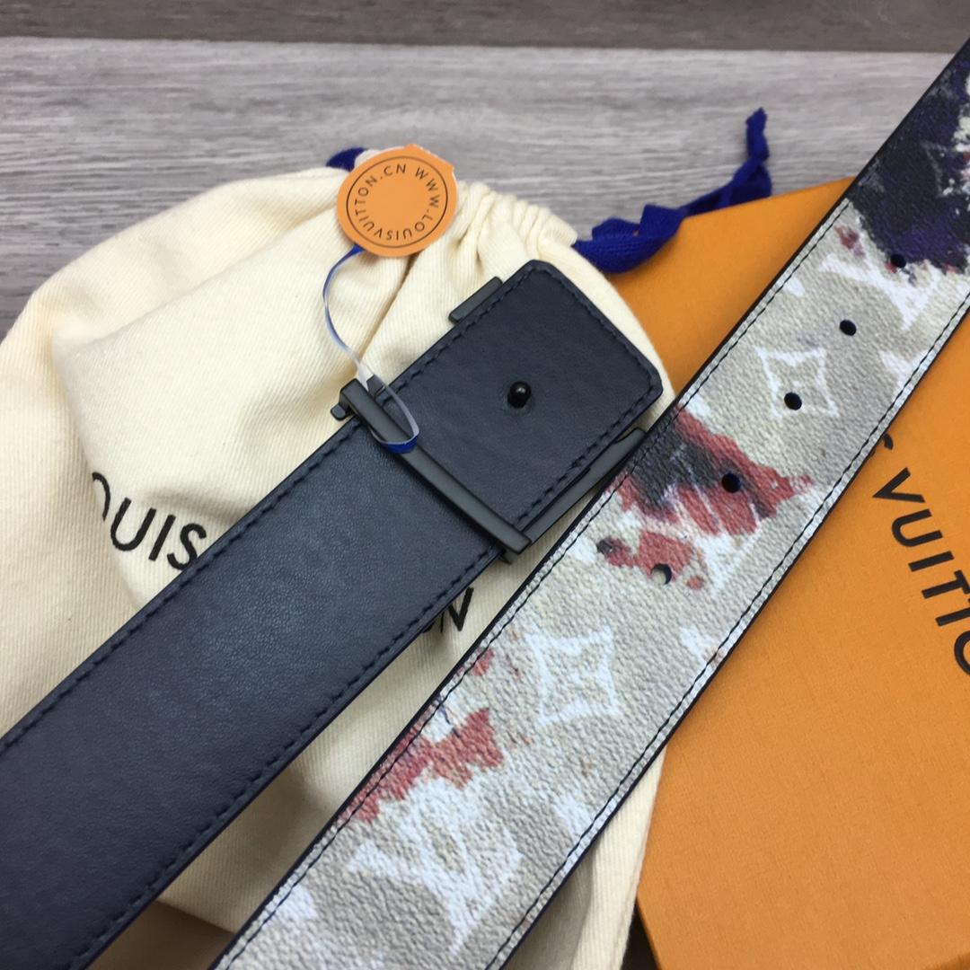 Louis Vuitton LV Initiales 40mm Reversible Belt - FashionPlug
