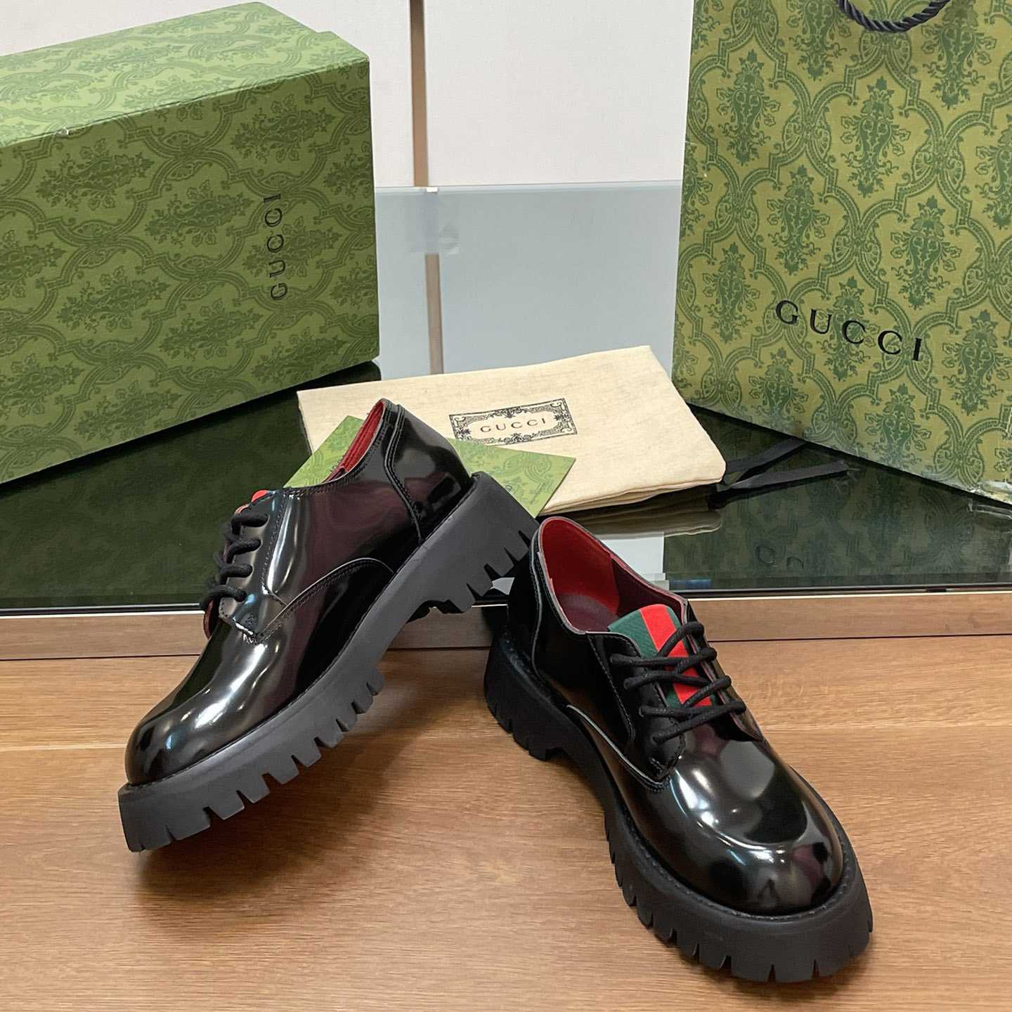 Gucci Women's Lace-up With Web - FashionPlug