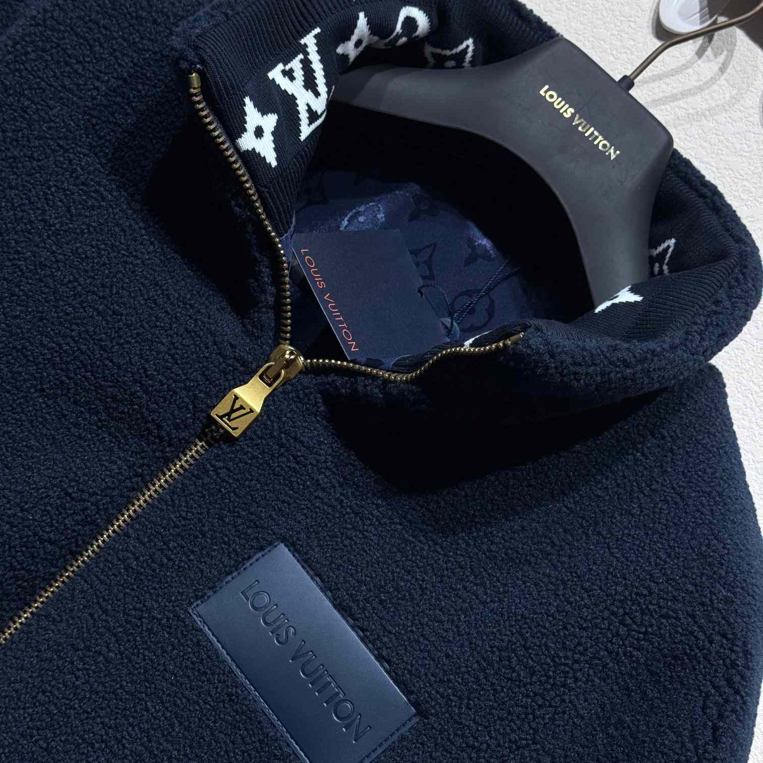 Louis Vuitton Leather Patch Fleece Blouson   1AGLXN - FashionPlug